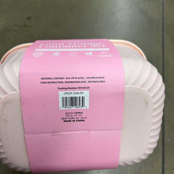 NWT Food Storage Container Set - Picture 2 of 2